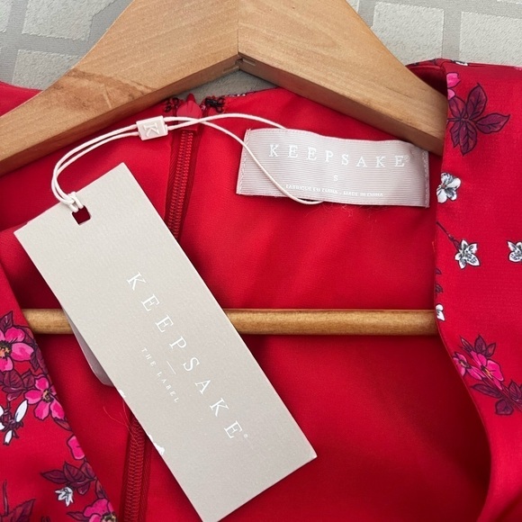 NWT Keepsake the Label Stop Me Wrap Jumpsuit Floral Red Size Small - Picture 4 of 6